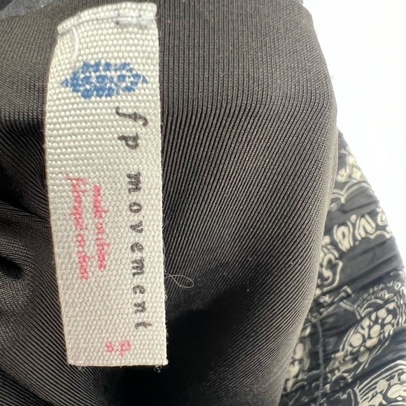 Free People The Way Home Shorts In Bandana Black/White - Picture 5 of 7